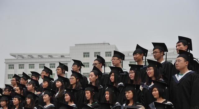 铁饭碗|大学没学费，毕业就是铁饭碗，这3所大学是理想选择