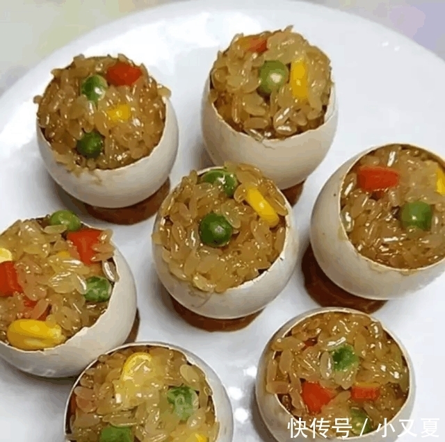 糯米加鸡蛋, 外面卖八元一个, 在家也能做, 一次吃五个还嫌不过瘾