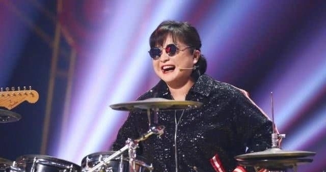 沈腾为什么要连打baby三枪呢?也许只有“蠢人”贾玲能明白