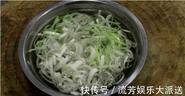 京酱肉丝正确吃法不用猪肉，降低成本，好吃到让你舔手指