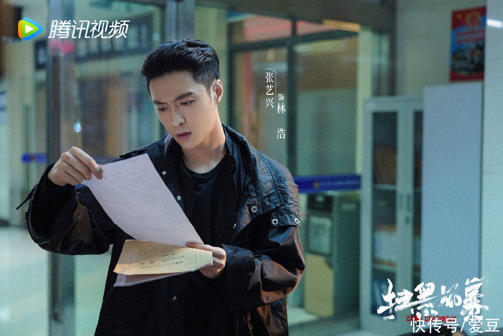 剧照|210809 电视剧《扫黑风暴》开播剧照上线，今晚正式开播