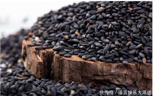 女人的''补血''早餐,每天吃一碗,比玻尿酸还好用,40岁照样少女脸