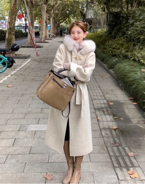 紧身裤|大衣下半身穿什么?这双“长筒靴”才是绝配,让人一秒沦陷!