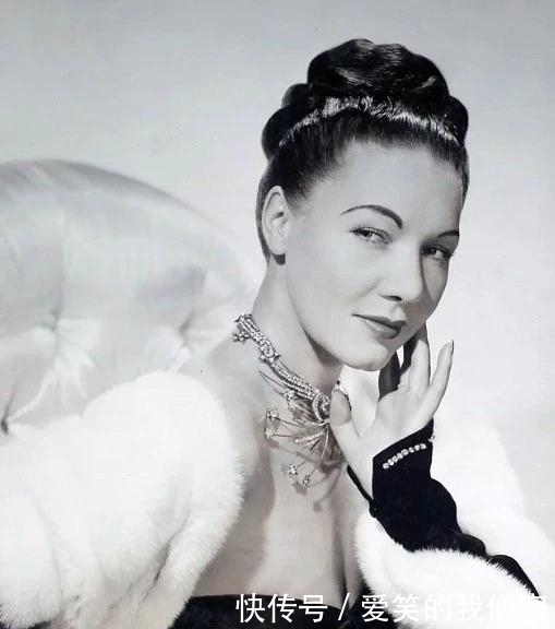 电影公司|101岁印度美人,练瑜伽90年,和小70岁男伴翩翩起舞,像少女