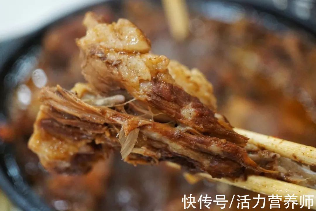 羊肉|秋天吃羊肉是养生佳品，还是心血管疾病的诱因？羊肉站起来了