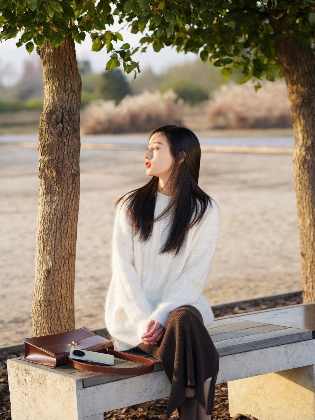 博主|作为冬季最实用单品,“毛衣”能让你轻松演绎高级,适合熟女