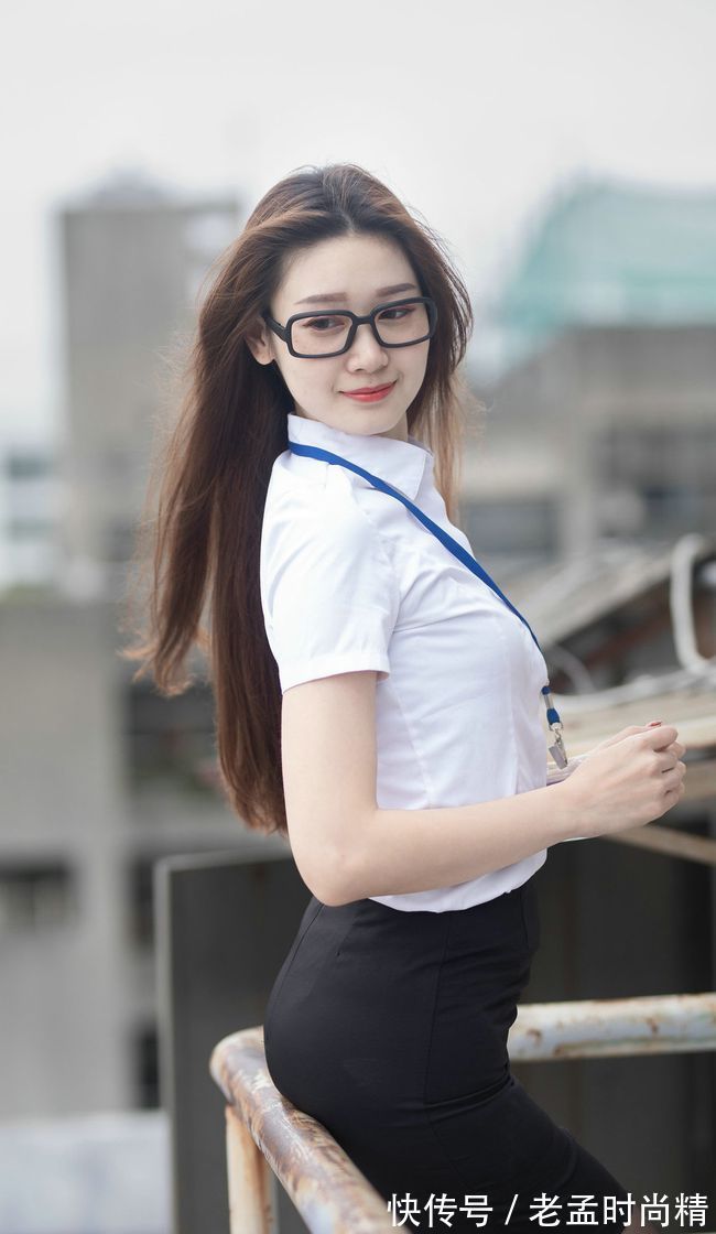 真丝裙|黑白搭配的职场装,总是给人一种干练的优雅气质,魅力十足