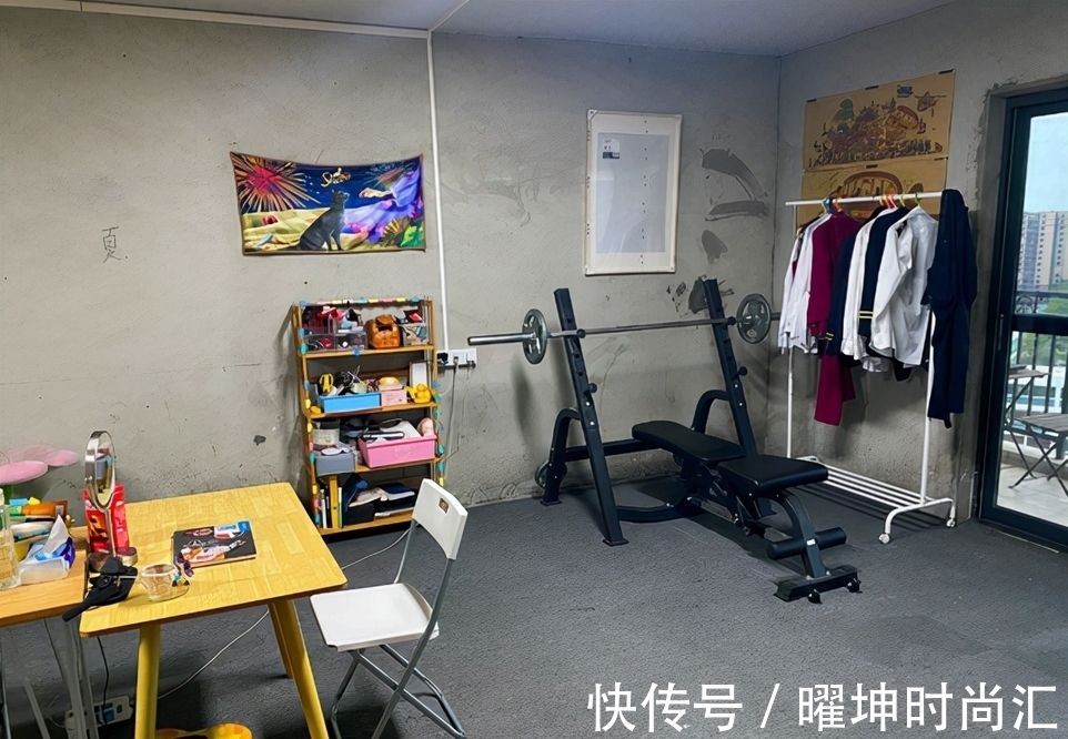 毛坯房|没钱装修,90后情侣直接入住170平毛坯房,生活却被无数人羡慕