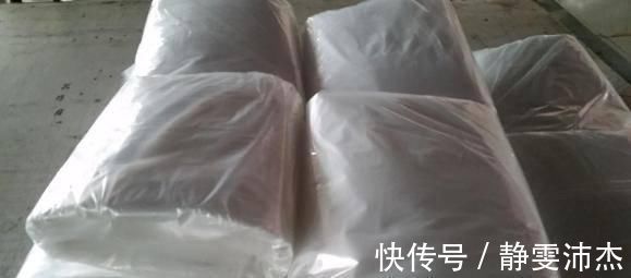 这种塑料袋有毒，千万别用它来装食物，为了家人健康早看早受益