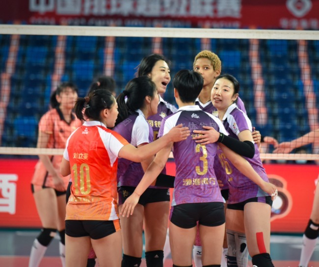 天津|瓦尔加斯21分!排超:山东零封深圳获6连胜 天津不败