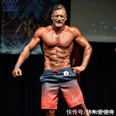 胖子|55岁的意大利大叔，从一个胖子练成肌肉男，依靠健身实现身材蜕变