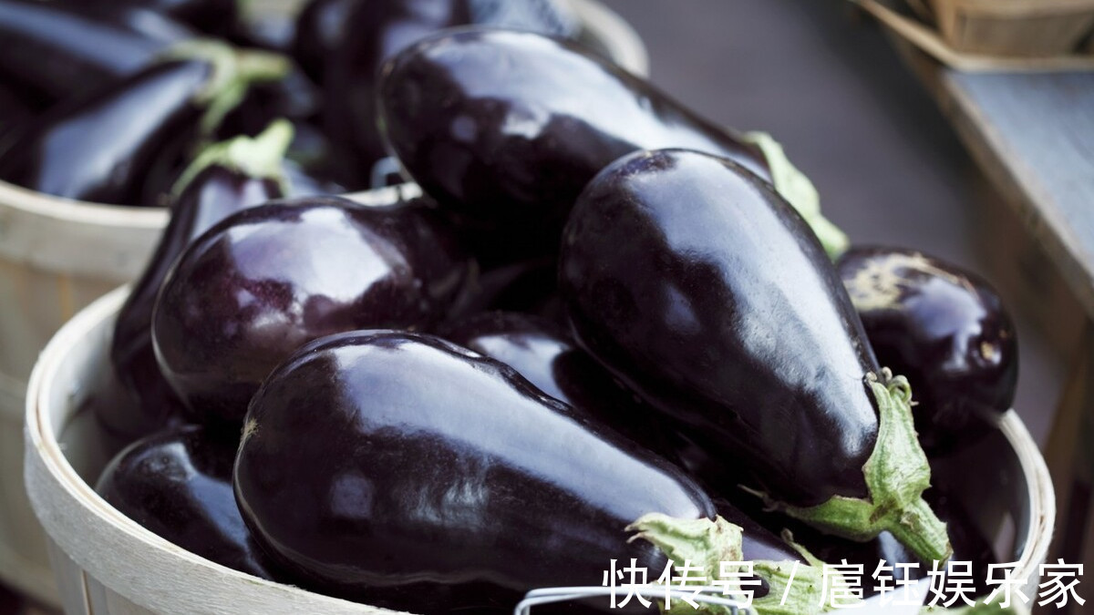 眼睛|买茄子时别管大小，学会看“眼睛”，买到的茄子新鲜水嫩还好吃