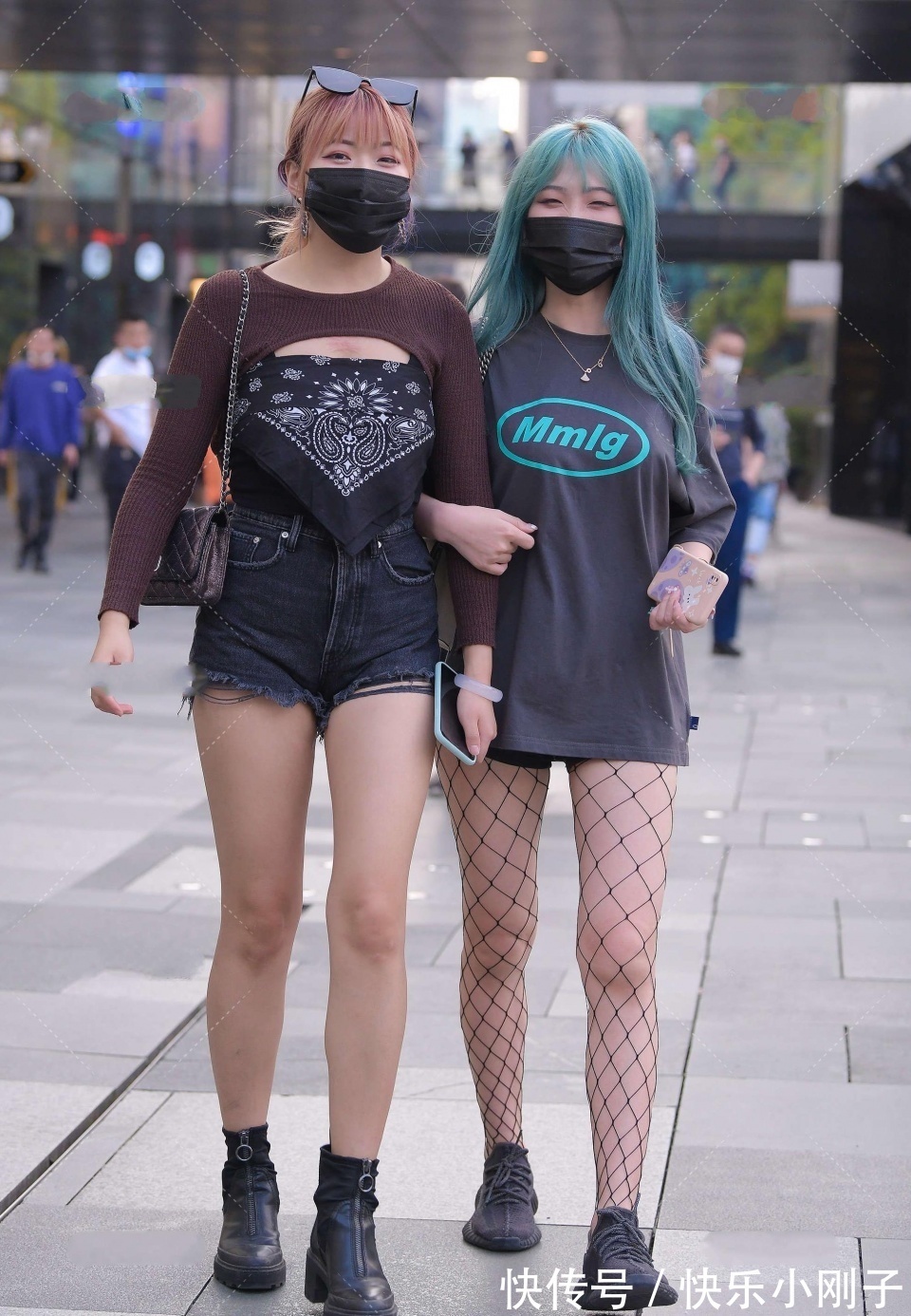 网袜|用好颜色组合,穿出可爱气质和生机活力,小姐姐一起吃个饭吧