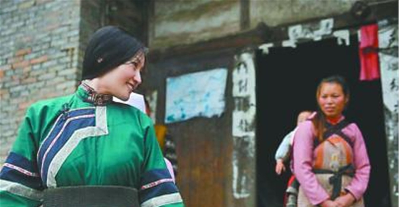 穿西人&56个民族外的特殊民族效忠中国600年,身份证也与众不同!