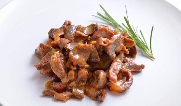 动物内脏|尿毒症是吃出来的？医生忠告：不想肾受伤，4类饮食，尽量少吃