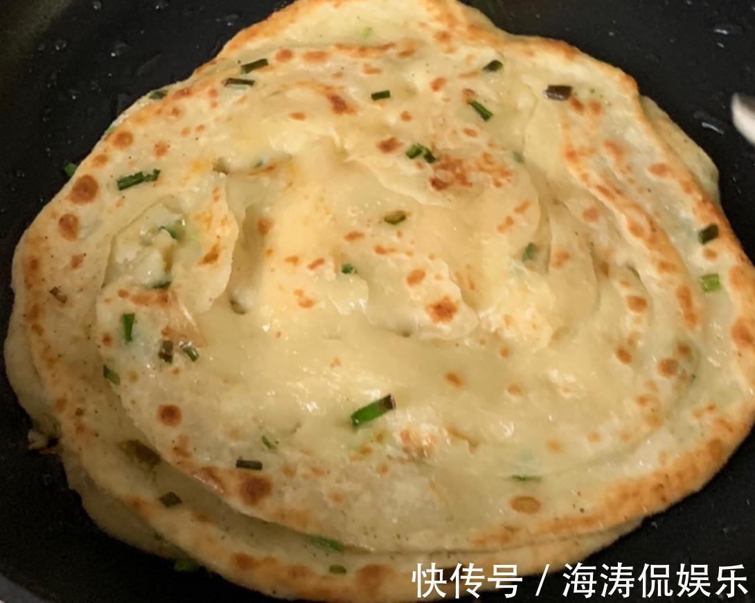 面团|家里有面粉的,一定要试试这款葱油饼,香软多层,比买的好吃