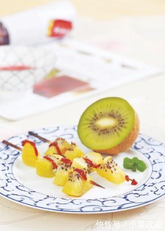 秋天的水果丰富,吃不上可以烤着吃,酸酸甜甜的真香