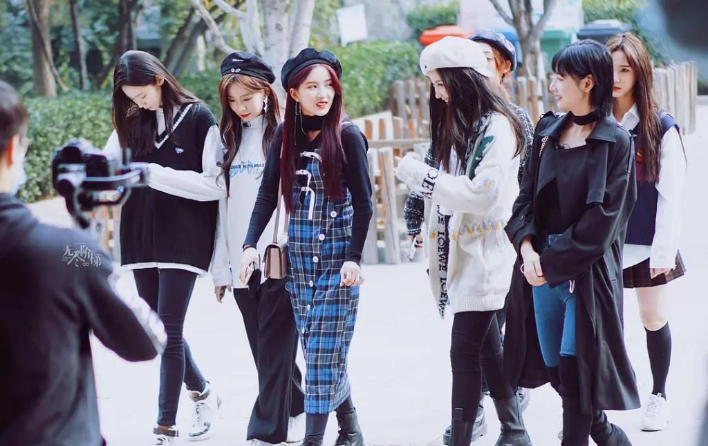  开播|硬糖少女303团综开播，赵粤成最大笑点，内容质量秒杀THE9团综！