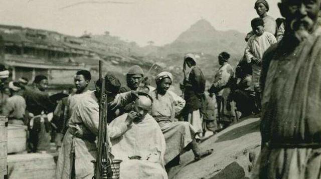 杀身之祸|剃头匠就多嘴八卦了几句，竟然惹来杀身之祸，他说了啥