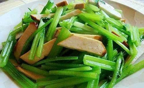 身体不适|中年人不想显老,坚持吃的食物,美白皮肤,肌肤细腻光滑,更滋润