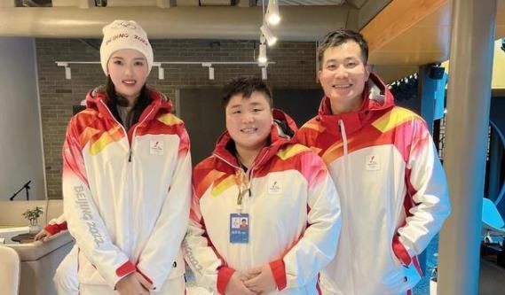中国女排|祝福惠若琪!2大新身份曝光,前女排队长勇挑重担,朱婷值得效仿