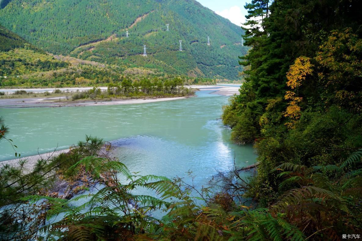 独自自驾游 欣赏最美的岗云杉林 体验环藏之旅的慢生活