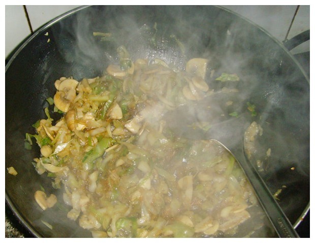 这菜5元做一锅,全家围着吃!酸甜可口,早餐都省了,赛过面条