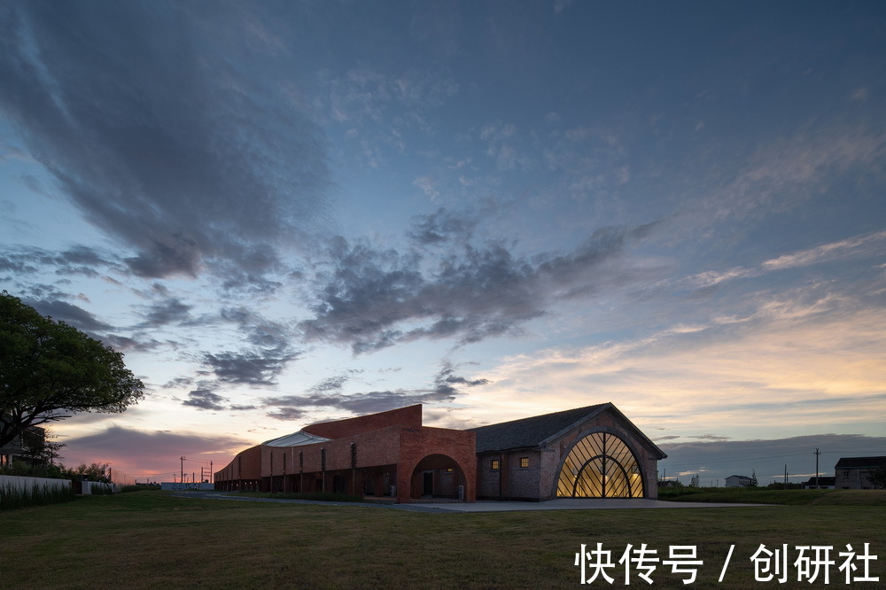 彩平|陶仓艺术中心/裸筑更新