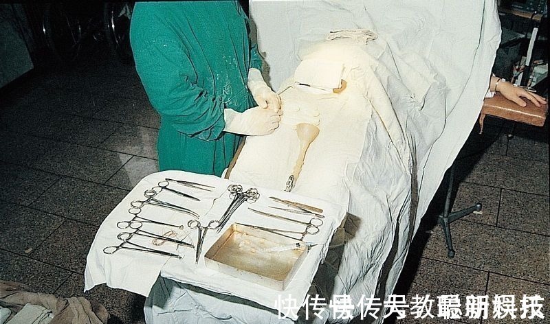 孕妈|剖腹产只是“挨一刀”就完事看完手术全过程,忍不住心疼女人