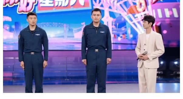 《你好星期六》收视夺冠，快本难回归，还好何老师在