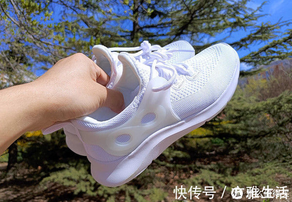 舒适|大老师玩运动 篇二：怎么选一双舒适的跑鞋？新出的咕咚5K值得一试