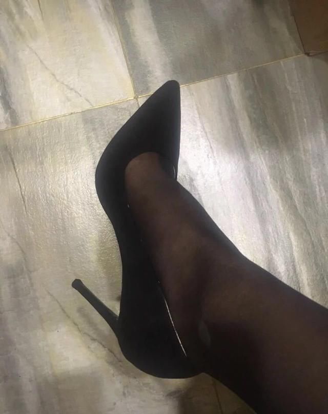 精致利落的尖头细高跟, 洋气时尚的高跟鞋, 穿上能不洋气吗