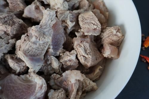 鲜香|炖牛肉，第一步并非焯水，多加1步，牛肉软烂不塞牙，鲜香无腥味