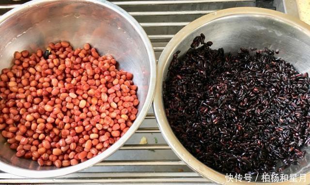 红豆|黑米红豆粥,易于在家制作美味,不再需要在外面购买
