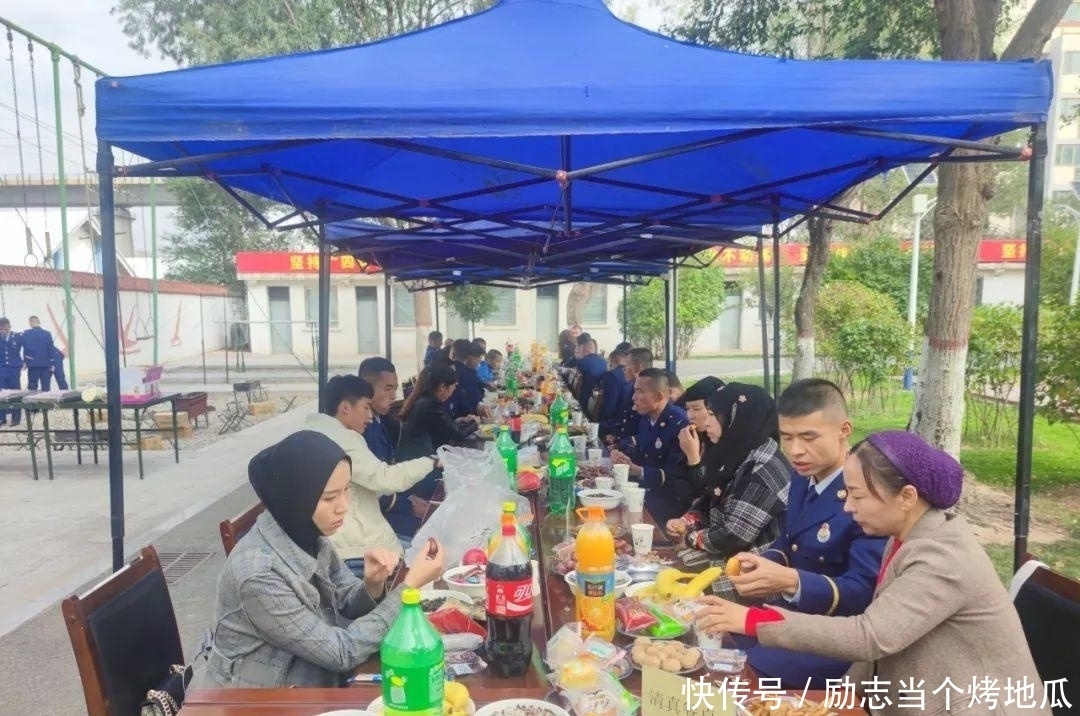 食堂|中秋节 | 海东消防的食堂里都准备了哪些美食？看这里！