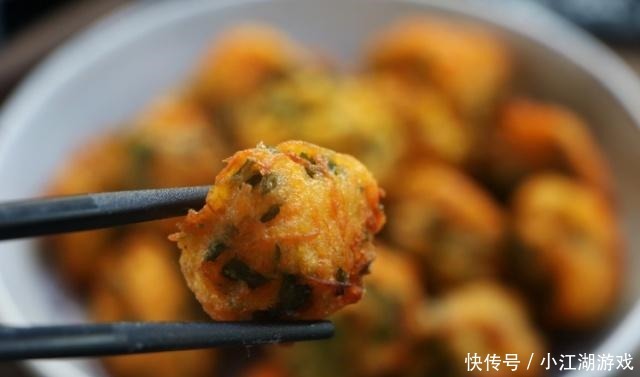 1个土豆1根胡萝卜，这做法百吃不厌，每周必做，每次1盘不够吃！