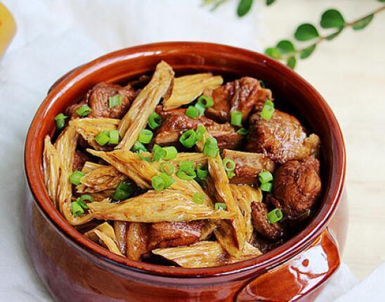 好看又好吃的下饭菜，冬季必备热菜，做给家人心意满满，特别鲜