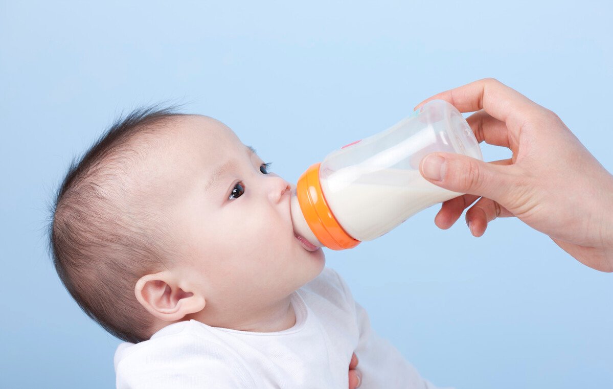 宝宝|宝宝身体出现四个变化，暗示其进入“猛涨期”，宝妈喂养要改善