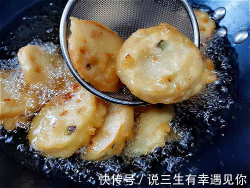淀粉|炸藕合时,加淀粉还是面粉?教你正确做法,藕合外焦里嫩,不油腻
