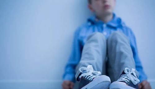 谁说男孩就得挫折教育了？再这样“口无遮拦”，会毁了他