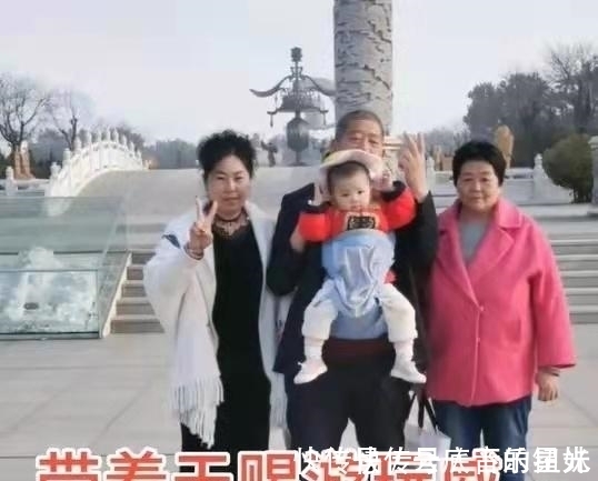 高龄产妇|67岁生宝宝:天赐2周岁生日直播,爸爸全程出镜带货,妈妈好年轻