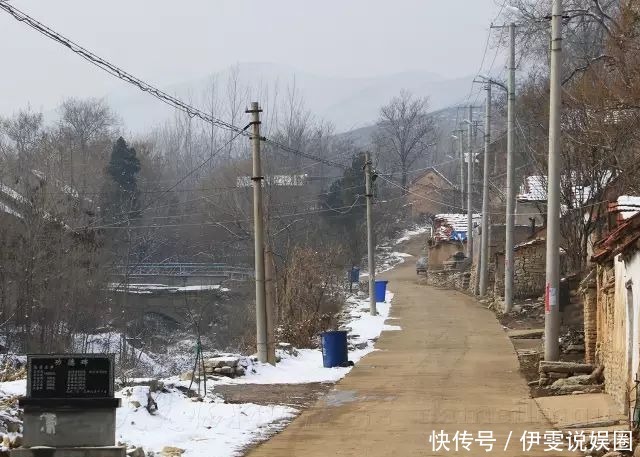 土屋，白雪，炊烟，走进临朐山村