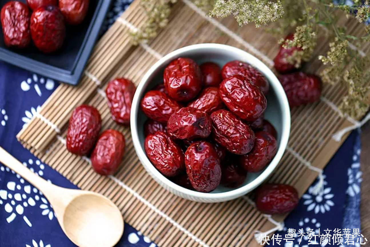  改善白发|冬季里的一道营养粥，补血养肾，适合须发早白、气血不足的人