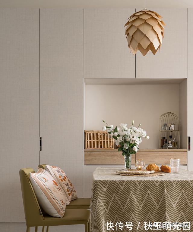 治愈|看完她家后，我彻底被治愈了，全屋色调柔雅纯净，氛围温馨精致