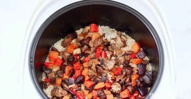 3道电饭煲版懒人焖饭，饭菜一锅出，满嘴喷香，美味省心~！