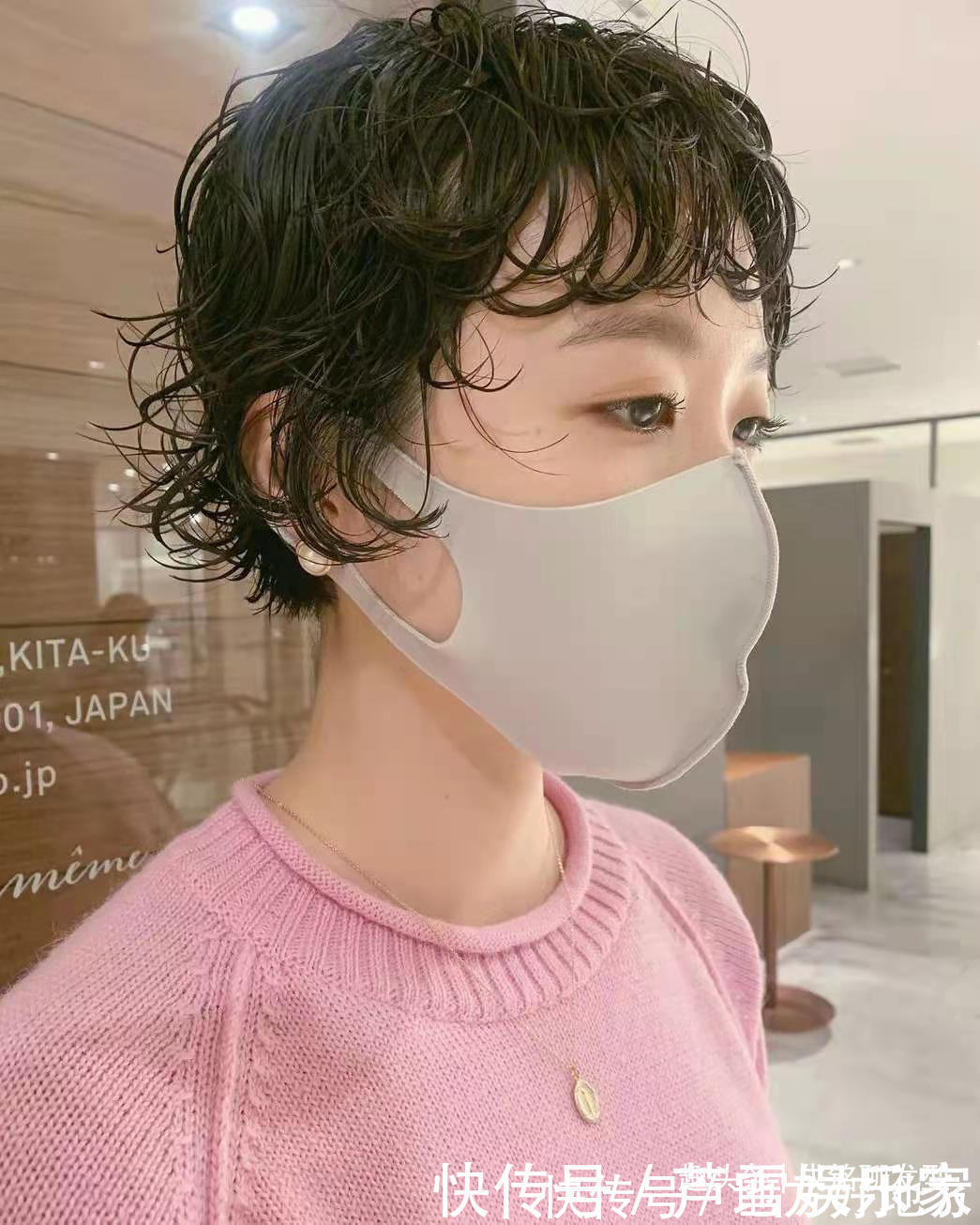 造型品|烫发不会打理造型今年流行“吹不干”发型,不用造型也很时髦