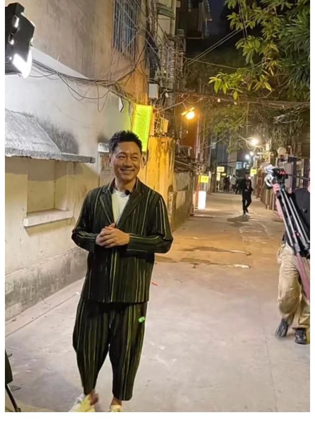 《大湾仔的夜》开播时间定档,哥哥们最新路透,邓翠雯黎耀祥现身