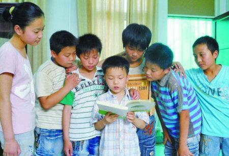 奶奶|8岁男孩因奶奶一周5次的“416”不长个,儿科医生:个矮有原因的