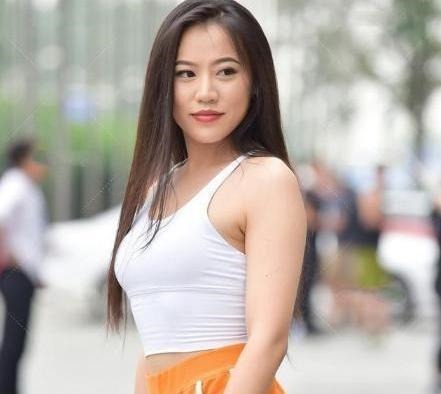 cpm 酷系风格的打底裤来喽,酷感十足还保暖,简单好学