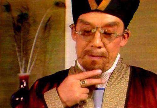 水溶&北静王身份尊贵,为何礼让秦可卿的灵柩先行?原因只有四个字